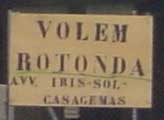 Pancarta demanant una rotonda a la cruÃ¯lla de la riera CanyadÃ³ i el carrer Sant Bru a Badalona